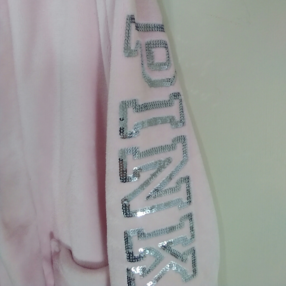PINK Victoria's Secret LOGO Plush Hooded Robe XS - Picture 4 of 7